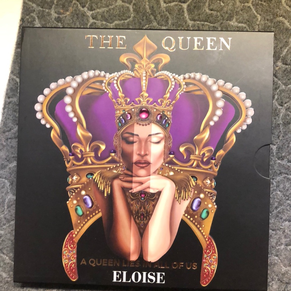 Eloise the queen eyeshadow palette